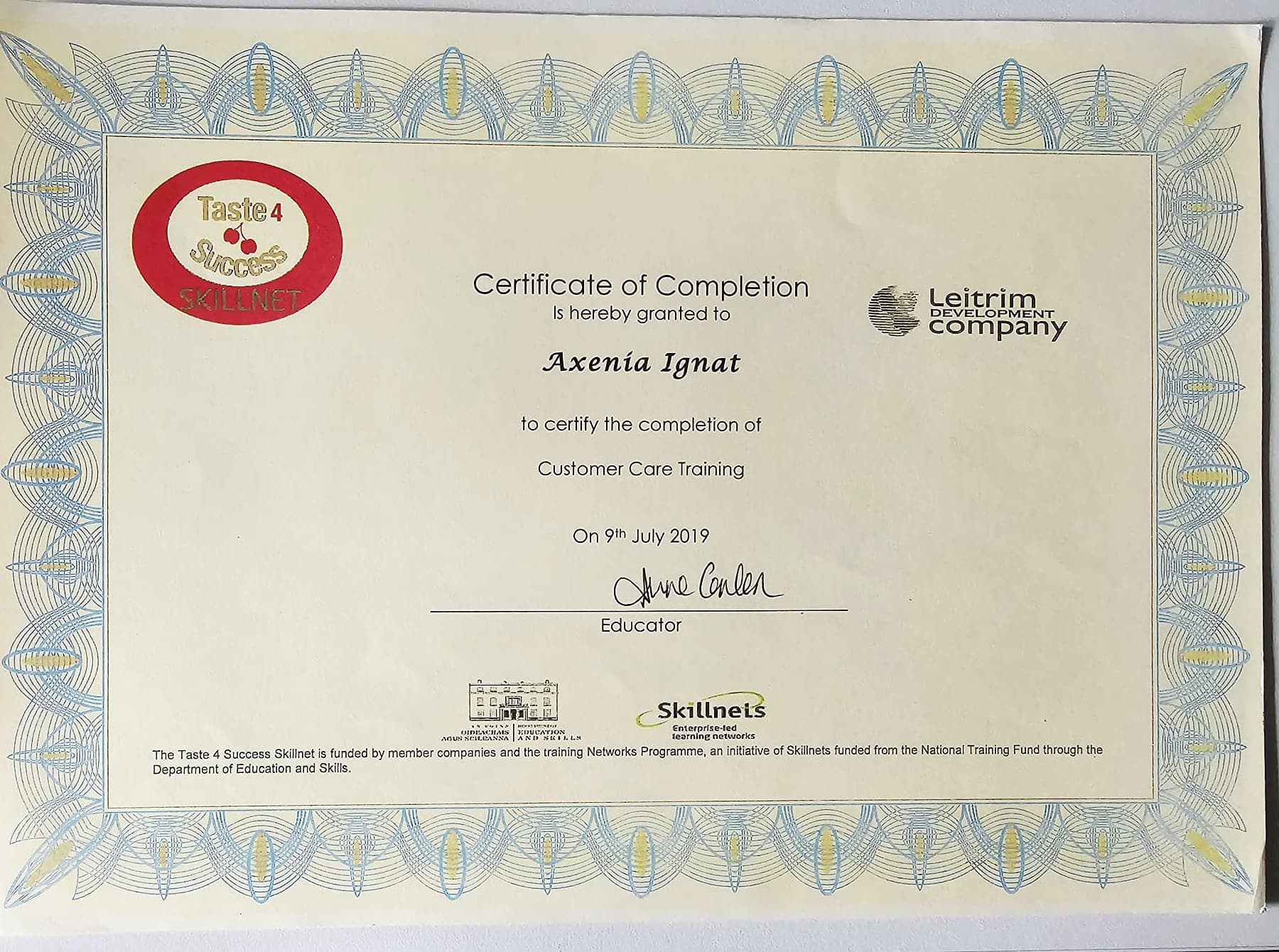 Certificat de instruire în servicii pentru clienți acordat Axeniei Ignat de Taste 4 Success Skillnet prin Leitrim Development Company, în iulie 2019